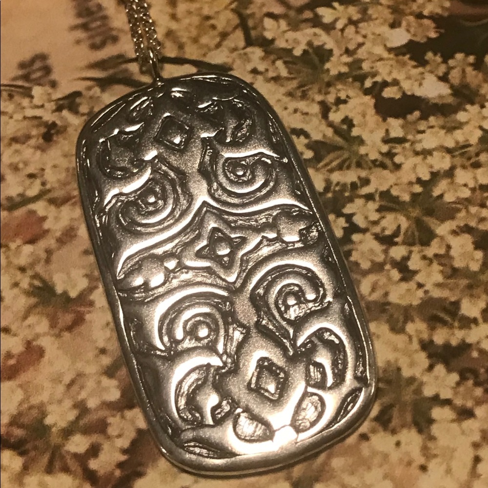 Silpada N3113 Etched Scroll Basilica Necklace